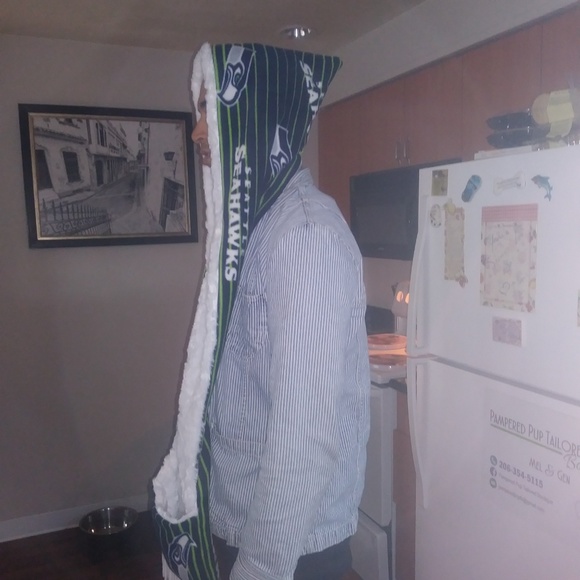 Doggie Coats,Messenger Bags, Bags, Scarves Pillows - Picture 6 of 8